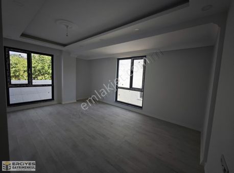 Fırsat Başiskele Serdar 'da 2+1 Arakat Sıfır Daire Merkezi Konum