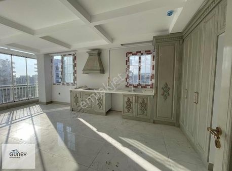 Güney,den Satılık Havuzlu Site İçerisinde Doğalğazlı Lüx Daire