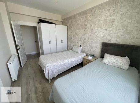 Güney,den Satılık Havuzlu Site İçerisinde Süper Lüx Geniş Daire