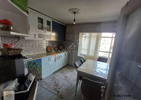 Mmg'den Selçuklu Mahallesinde 5+1 Kilerli Cadde Üzeri Teraslı Yapılı Fırsat Daire