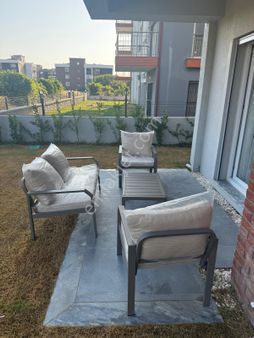 Kuşadası Davutlarda 100 M2 Özel Bahçeli Satılık 1+1