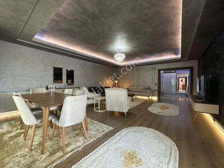 Sandı Emlak Tan Atakum Ömürevlerinde Deniz Şehir Manzaralı 12.katta Tek Blok Site Satılık Lüxs Daire