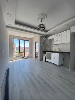 İ&s Gayrimenkul Den Krediye Uygun İster Yatırımlık İster Oturumluk Yepyeni Ultra Lüks Ferah Daire