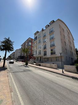 İnal Emlaktan Emekte Cadde Üzeri Satılık 1+1 50 M2 Daire