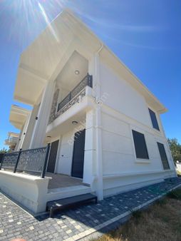 İmza Emlak'tan Satılık Zeytinlide Doğa İçinde Ultra Lüks Tasarm 4+1 Villa