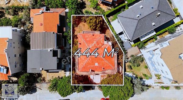 Urla İskele Merkezde 444 M² Arsalı Müstakil Yapı 25/50 İmarlı