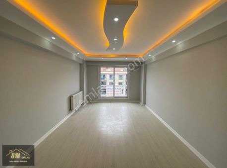 "sm Gayrimenkul'den Satılık Parka Bakan 3+1 Lüks Daire''