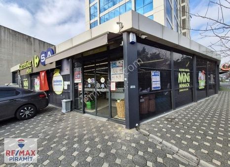 Tıcaret Hayatının Merkezınde Bilim Tower'da 50mt Cephelı Dükkan