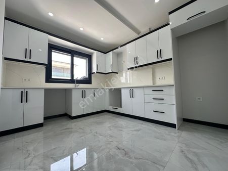 Didim Efeler Mahallesinde 3+1 Harika Sıfır Yapılmış Villa