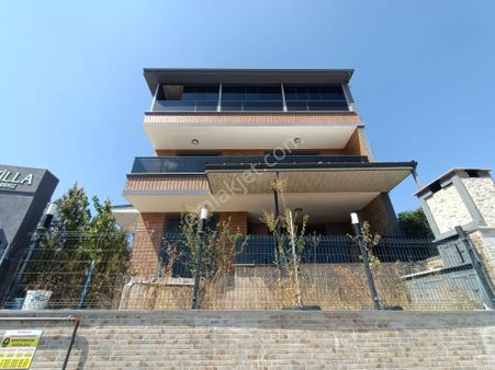 Akçay Songül Emlak Tan Kadıköy De Muhteşem Manzaralı Lüks 5+1 Satılık Tripleks