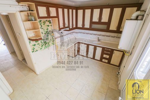 ⬛🟨 Bandırma Haydar Çavuş Mahallesi Arakat,çift Cepheli Satılık 2+1 Daire🟨⬛