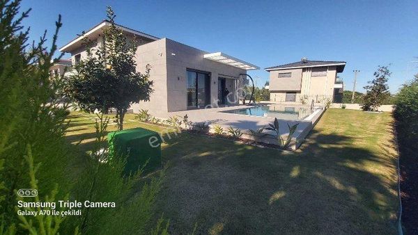 İzmir Çeşme Dalyan Site Konsept Havuzlu 4+2 Müstakil Lüks Villalar