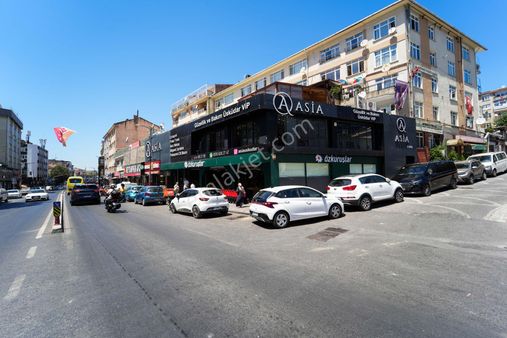 Üsküdar Merkez Cadde Üzeri 2000 M2 Kiralık Dükkan