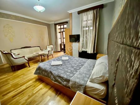 Kadıköy Rıhtım'da Satılık Yüksek Kira Getirili Butik Otel