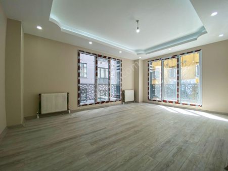 Marcity'den E-5 Yakını Cadde Üzeri Sıfır 2+1 Ferah Daire