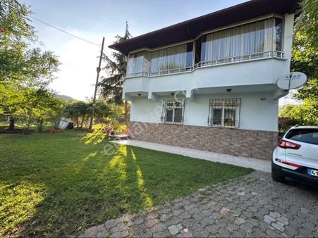 Evim-nur’dan Yeşiltepe Mh 2.088m2 Alan İçinde 2 Katlı Yazlık