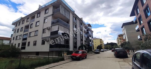 Altın Emlak'tan Sarayköy Jandarma Bölgesi'nde Temiz Ve Kullanışlı Satılık Daire