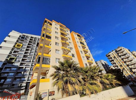 Çiftlikköy 'de Site İçi 1+1 Geniş Balkonlu Ara Kat Satılık Daire