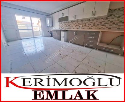 Yayla'da 4+1 Asansörlü 170m2 Kot1'de Balkonlu Satılık Daire