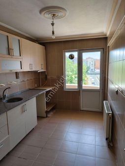 Çorlu Nusratiyede Satilik 2t1 Arakat Daire