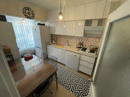 Selçuklu Mah.de 3+1 Ara Kat Yapılı Harika Lokasyonda Satılık Daire