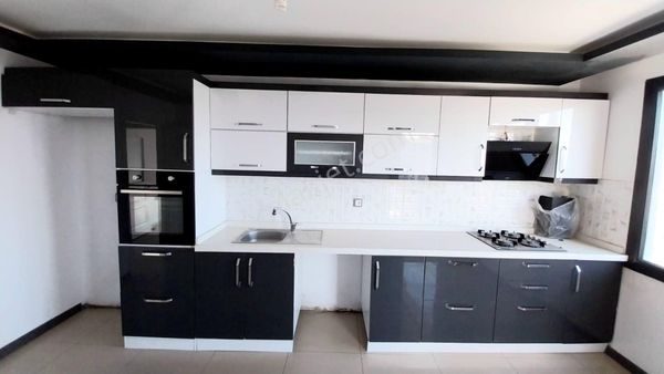 Yükselden Kadıköy'ün Göbeğinde Eşsiz M2 Harika Cephe 3+1 Dairee