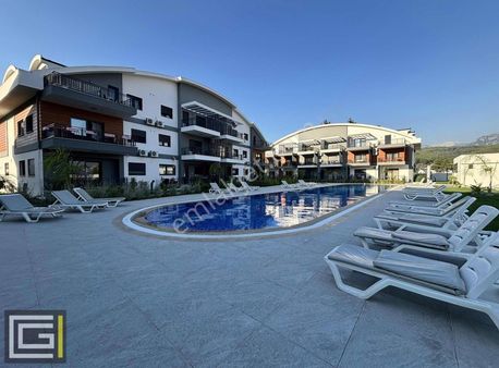 Havuzlu Bir Sitede Muhteşem Satılık 1+1 Fırsat Daire