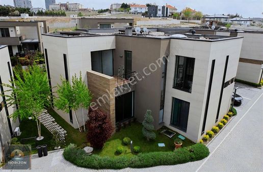 Elit Site Rinnova'da Villa Horizon Gayrimenkulden