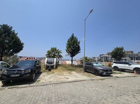 Kuşadası Ege Mahallesinde Satılık 3+1 Daire