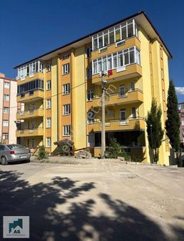 Davraz Mahallesi Şöförler Sitesinde 3+1 Satılk Daire