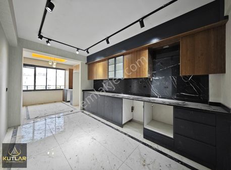 Kutlar'dan Bülbülzade'de Acil Satılık Lüx*2.5+1*fırsat Daireler