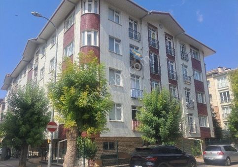 Duygu Emlaktan Kiralık Bahçelievler 'de Bakımlı/asansörlü 1+1 Daire