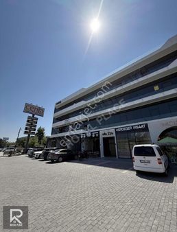 Çiflikköyün Kalbinde Yeni Ofis Düzeni