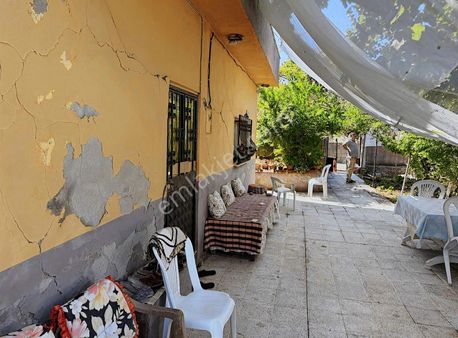 Nostalji Emlaktan Merkezde Bahçeli Müstakil Ev