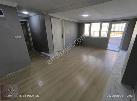 Yuvam Gayrimenkul'den 4+1 220 M2 Masrafsız Temiz Daire