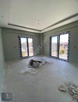 Kale Gayrimenkulden Satılık Çarşı Merkezinde 2+1