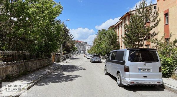 Labirent Gm'den Ş.paşada G.batı 3+1 Ara Kat(eşyalı Verilebilir)
