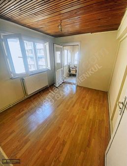 Oxfo'dan Adliye Arkası Aileye Uygun Kız Bekar Ogrenciye Uygun