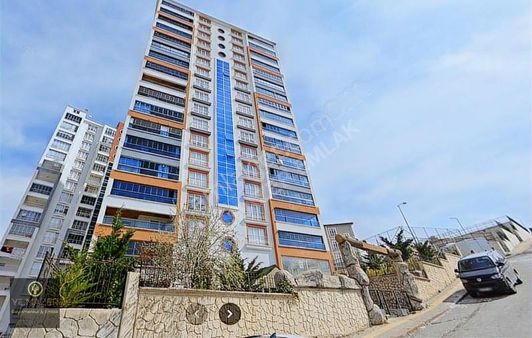 Yılmazer'den Park Manzara Evleri Sitesinde 3+1 Geniş Kullanım!!!