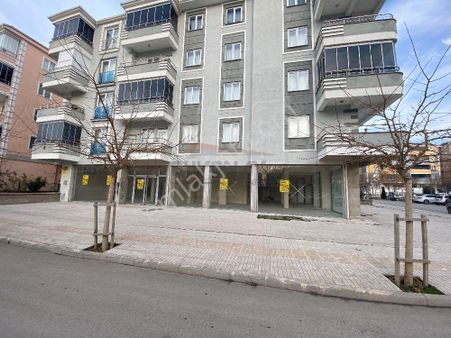 Güvenat - Çorum Osmancık Cad. Selimiye Camii Altı 290 M² Dükkan