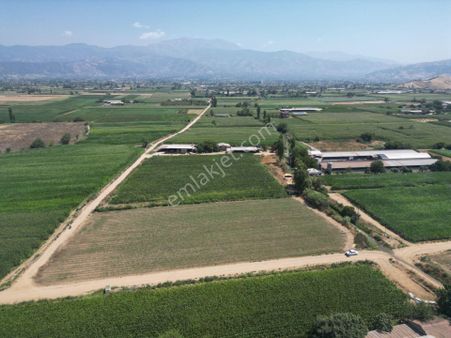 Antika Gayrimenkul'den Yolüstünde Satılık Tarla