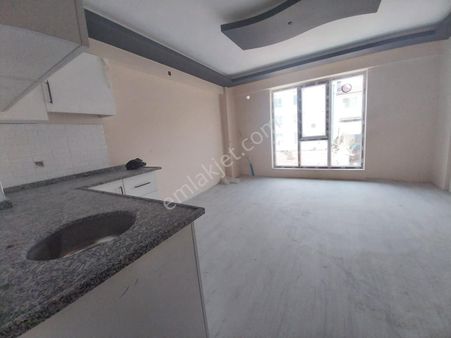 Emek Mh. Dilek Cd.yanı Geniş 1+1 Uygun Fiyata Sıfır Asansörlü