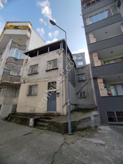 Trabzon Meydan’da Yatırımlık 3 Katlı Satılık Bina!