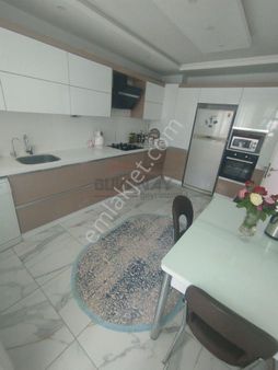 Güvenay – Çorum İkbal Işıklarında Köşe Başı – Merkezi Konumda Satılık 3+1 Daire