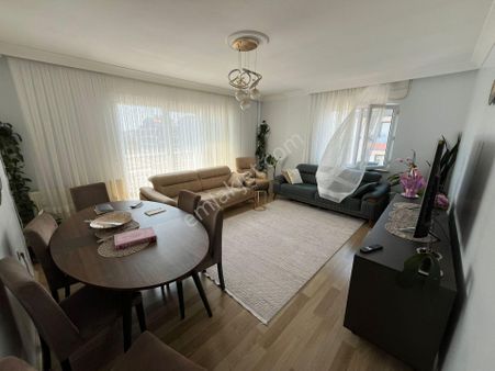 Bandırma 600 Evler Adliye Tarafında 3+1 Ara Kat Satılık Daire