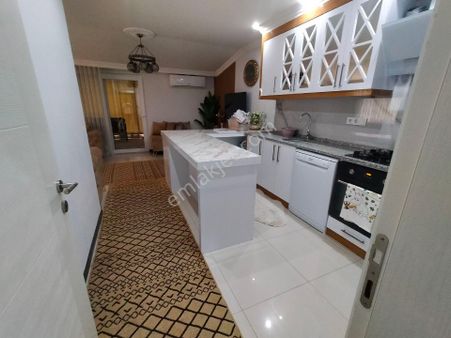 Dokuzkavaklarda Cadde Üzeri 5+1 250m2 Net Cift Daireli Satılık Dublex