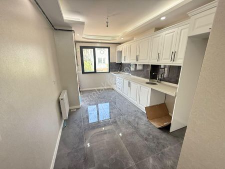 Tepeüstünde İçerisi Yeniden Dizayn Edilmiş Otoparklı Lüks 3+1