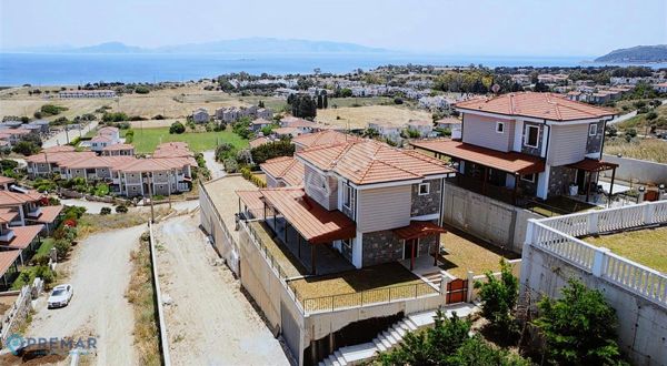 Premar Datça Burgaz'da Muhteşem Deniz Manzaralı Garajlı Villalar