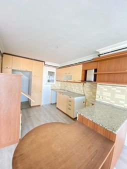 🏡sakarya Mahallesi 🏡 ✅4+1 160 M2 5 Katlının 5 Katı Dubleks ❇️ Kombi Dogalgazlı