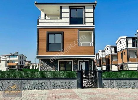 *çetinkayadan Satılık Denize 200 Mt İskanlı 4+1 Tam Müstakil ...